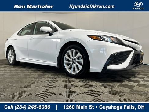 Used 2024 Toyota Camry SE FWD image 1