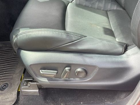 Used 2024 Toyota Tacoma TRD Sport w/ TRD Sport Premium Package image 5