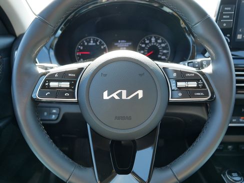 Certified 2023 Kia Seltos S image 25