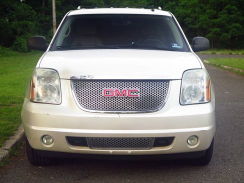 Used 2009 GMC Yukon Denali AWD/4WD image 17