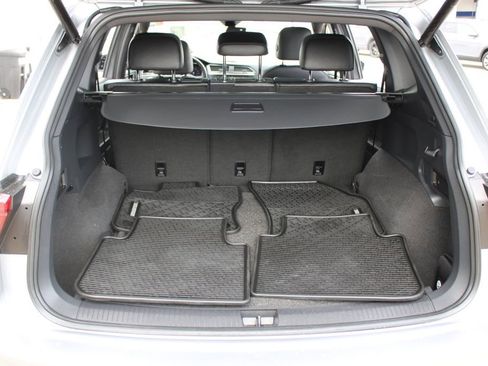 Certified 2020 Volkswagen Tiguan SEL Premium R-Line image 30