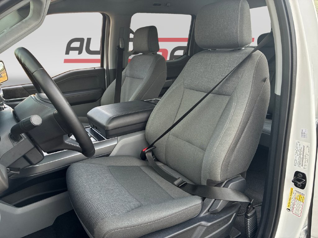 Used 2025 Ford F150 Lightning XLT AWD/4WD image 11