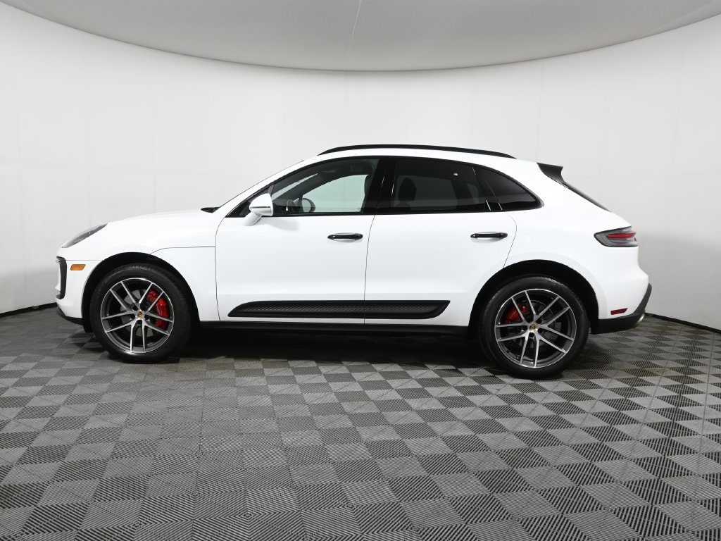 Used 2023 Porsche Macan S AWD/4WD image 2