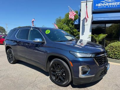 Used 2022 Chevrolet Traverse LT
