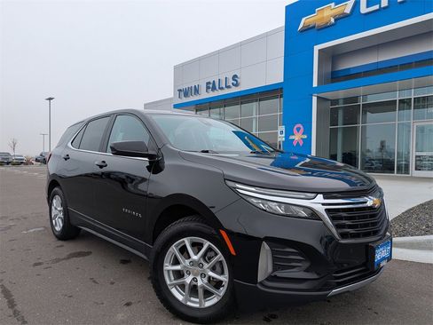 Used 2023 Chevrolet Equinox LT w/ Driver Convenience Package image 1