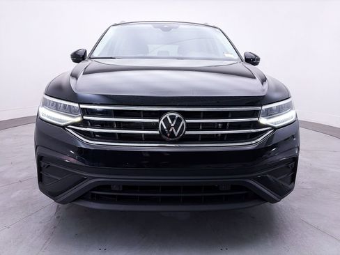 Used 2022 Volkswagen Tiguan SE FWD image 11