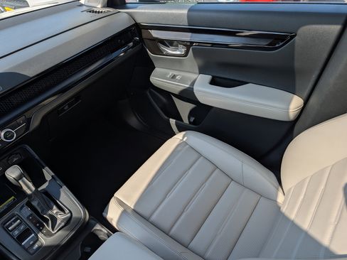 Used 2025 Honda CR-V EX-L image 11