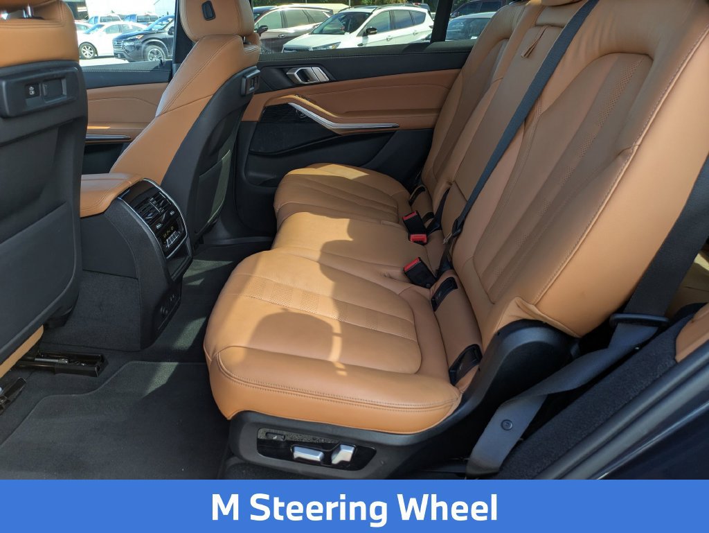 Used 2022 BMW X7 xDrive40i w/ M Sport Package AWD/4WD image 28