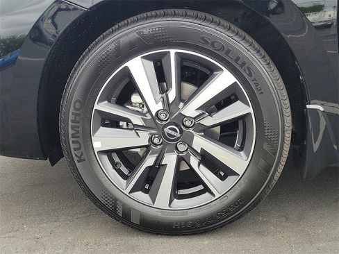 New 2025 Nissan Versa SV w/ Trunk Package image 4