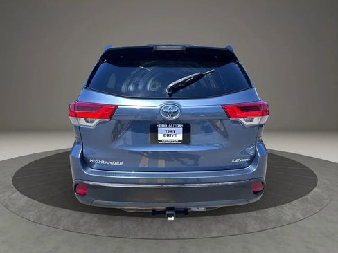 Used 2017 Toyota Highlander Plus w/ Carpet Mat Package image 8