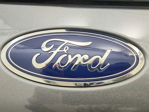 Used 2021 Ford Escape SE w/ Convenience Package image 16