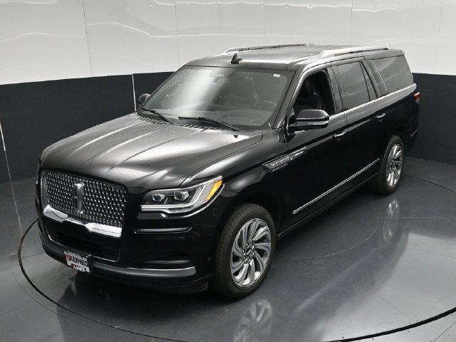 Used 2022 Lincoln Navigator L Reserve AWD/4WD image 57