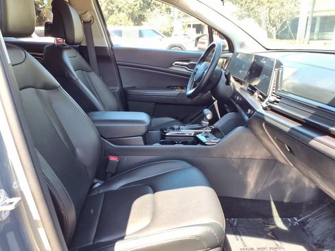 Certified 2023 Kia Sportage EX FWD image 7