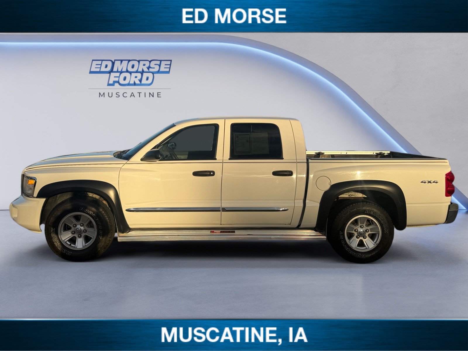 Used 2008 Dodge Dakota Laramie AWD/4WD image 2