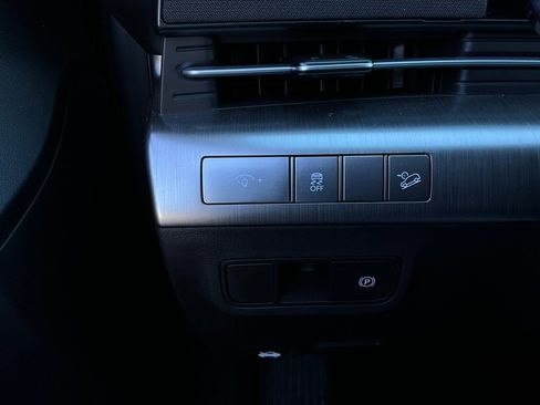 Used 2025 Hyundai Kona SEL image 22