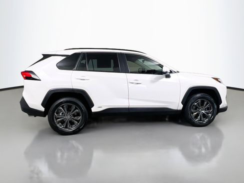 Used 2022 Toyota RAV4 XLE Premium AWD/4WD image 3