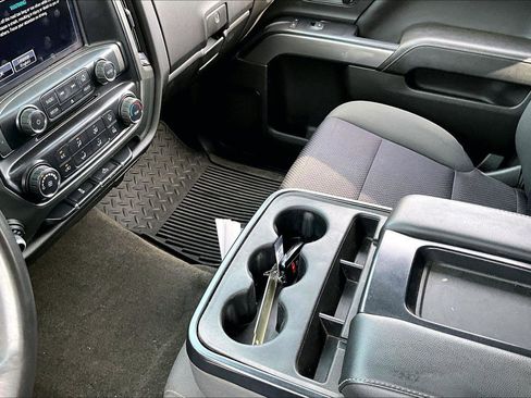 Used 2018 Chevrolet Silverado 1500 LT image 13