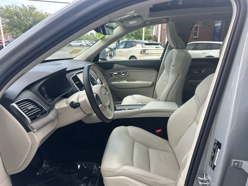 Used 2024 Volvo XC90 B6 Plus AWD/4WD image 9
