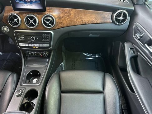 Used 2018 Mercedes-Benz GLA 250 4MATIC image 28