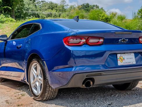 Used 2020 Chevrolet Camaro LT RWD image 3