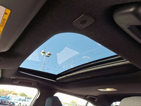 Certified 2025 Toyota Corolla SE image 15