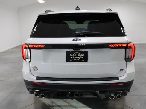 New 2026 Ford Explorer ST w/ Sun And Sound Package image 7