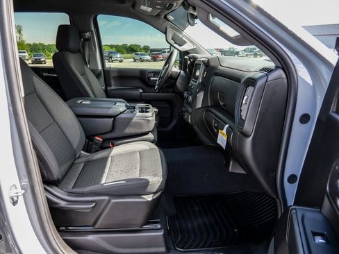 Used 2025 Chevrolet Silverado 2500 Custom w/ Custom Convenience Package AWD/4WD image 15