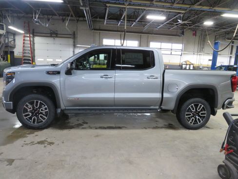 New 2026 GMC Sierra 1500 AT4 w/ AT4 Premium Package image 4