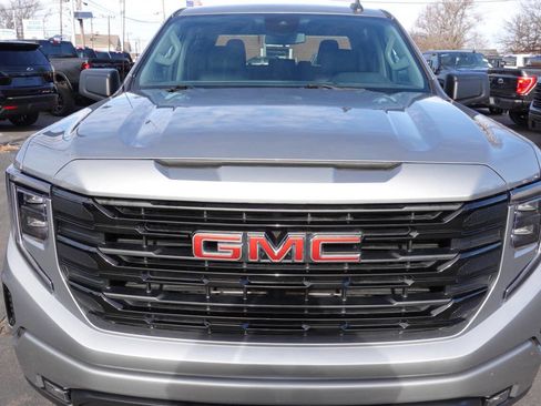 Used 2023 GMC Sierra 1500 Elevation AWD/4WD image 7