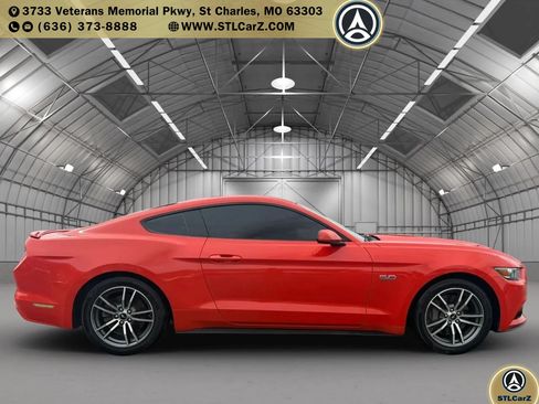 Used 2015 Ford Mustang GT RWD image 2