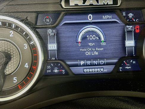 Used 2024 RAM 2500 Laramie AWD/4WD image 19