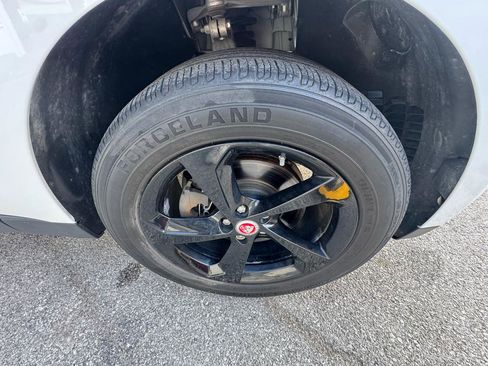 Used 2018 Jaguar F-PACE Premium AWD/4WD image 30