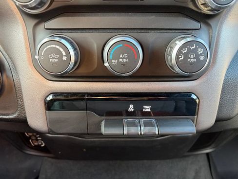 Used 2021 RAM 1500 Big Horn AWD/4WD image 11