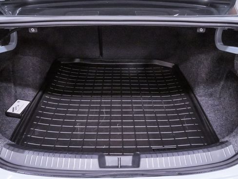 Used 2025 Volkswagen Jetta SEL image 29