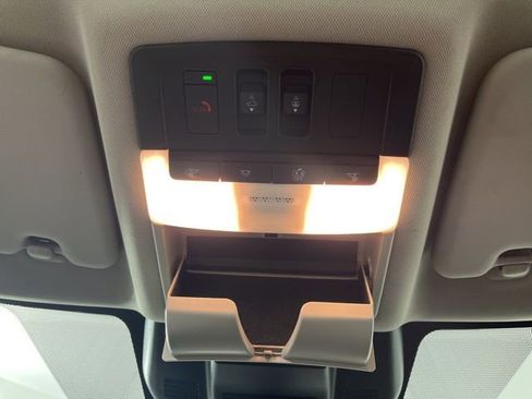 Used 2023 Nissan Rogue SV w/ SV Premium B Package image 35