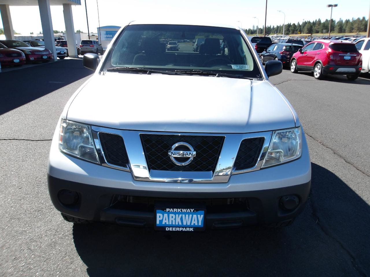 Used 2015 Nissan Frontier S RWD image 8