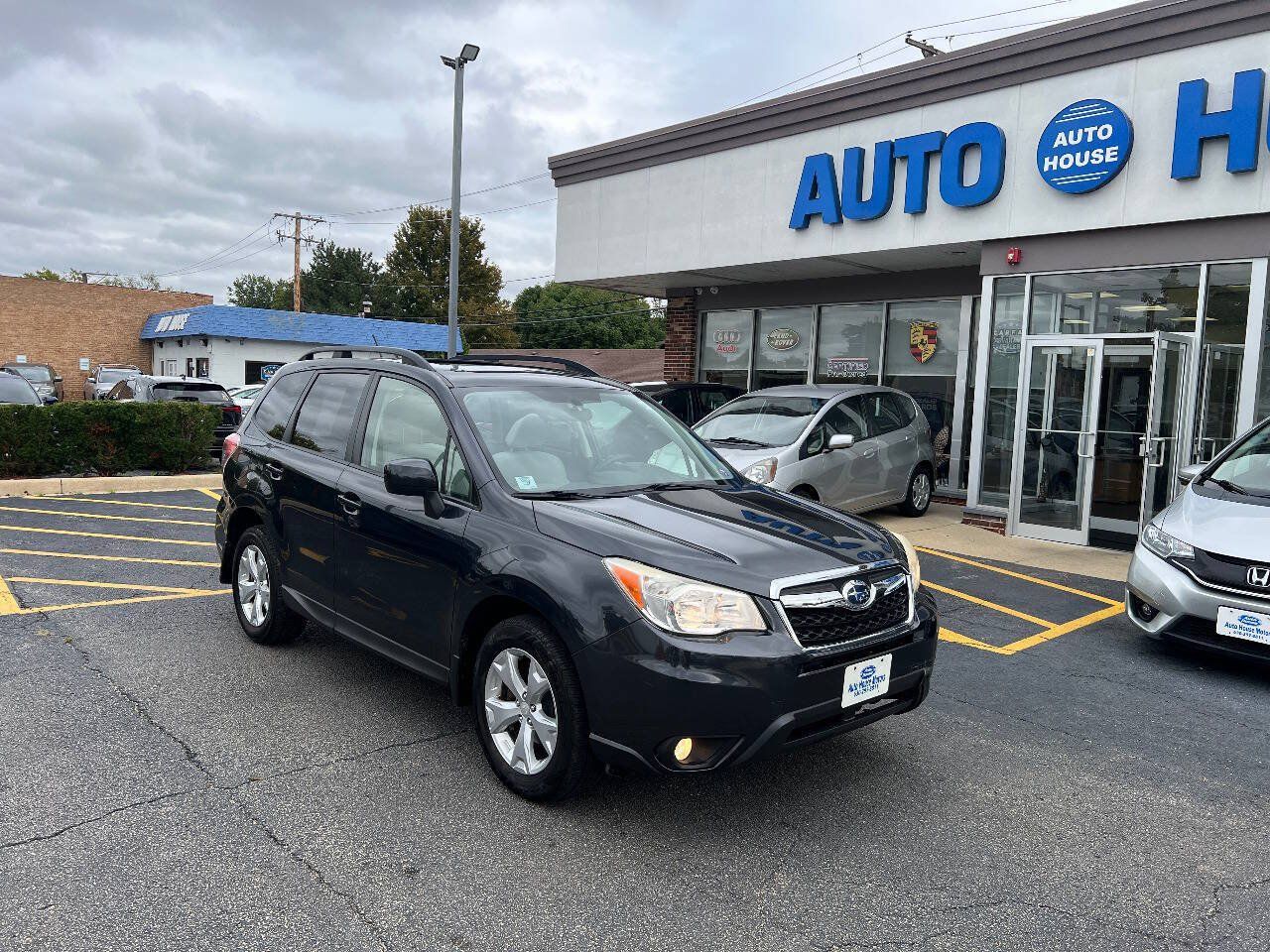 Used 2014 Subaru Forester 2.5i Premium w/ All-Weather Package AWD/4WD image 3
