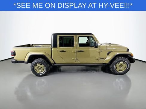New 2026 Jeep Gladiator Sport AWD/4WD image 8