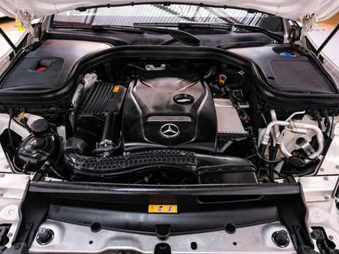 Used 2019 Mercedes-Benz GLC 300 w/ Premium Package image 47