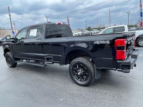 Used 2024 Ford F250 XLT w/ Black Appearance Package image 4