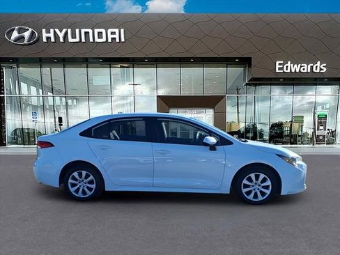 Used 2025 Toyota Corolla LE image 8