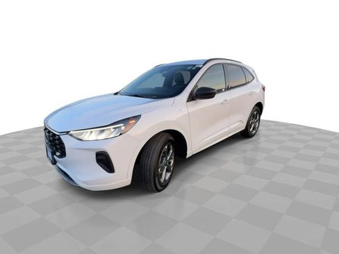 Used 2023 Ford Escape ST-Line w/ Tech Pack #1 image 4