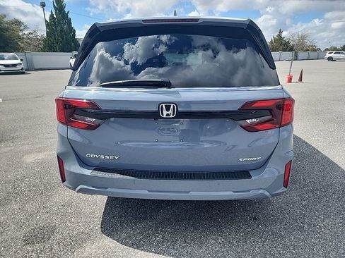 Used 2025 Honda Odyssey Sport-L image 6