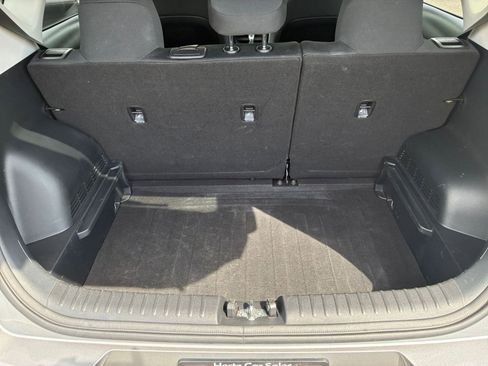 Used 2025 Kia Soul LX w/ LX Technology Package FWD image 31