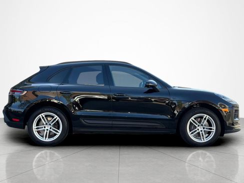 Used 2025 Porsche Macan w/ Premium Package Plus AWD/4WD image 6