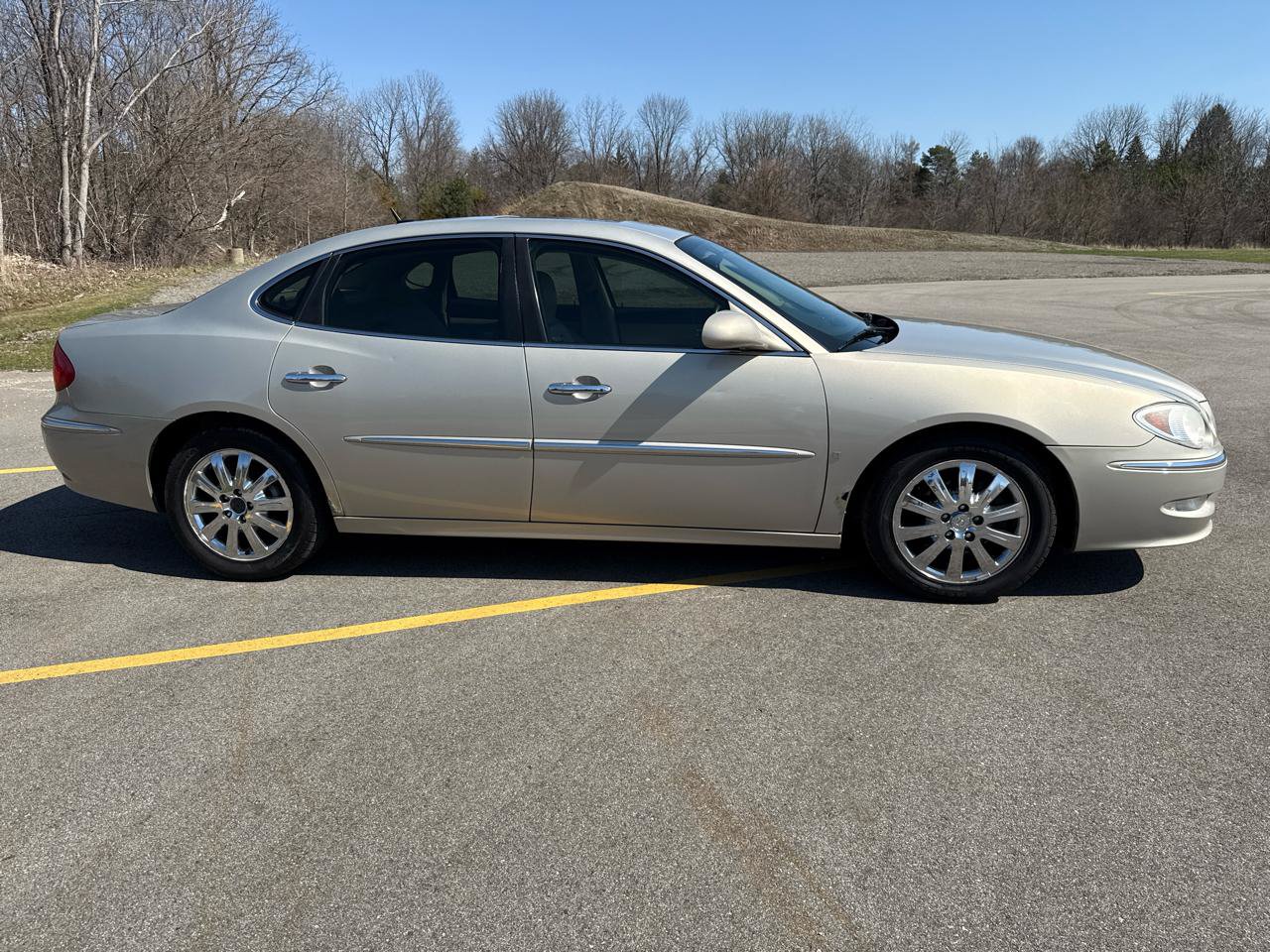 Used 2009 Buick LaCrosse CXL FWD image 4