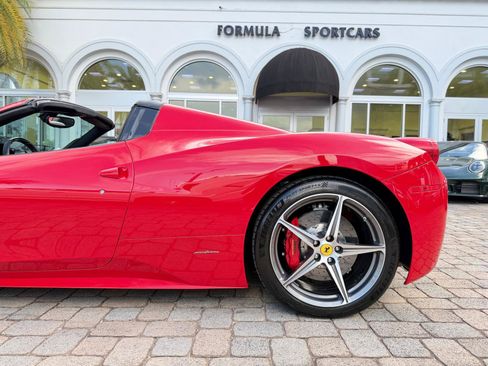 Used 2015 Ferrari 458 Spider RWD image 28