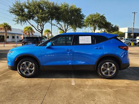 Used 2024 Chevrolet Blazer LT w/ Driver Confidence Package FWD image 4
