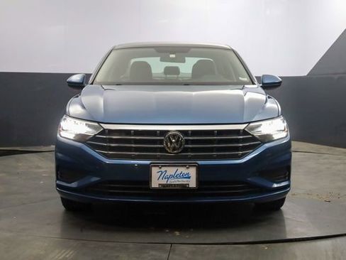 Used 2021 Volkswagen Jetta SE w/ SE Cold Weather Package image 2
