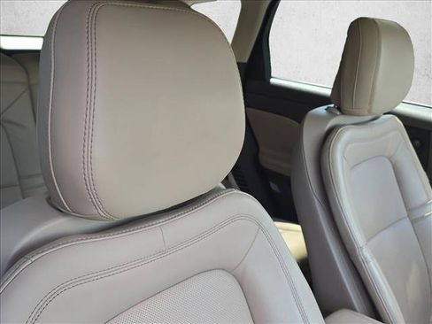 Used 2020 Lincoln Corsair Reserve w/ Elements Package FWD image 23
